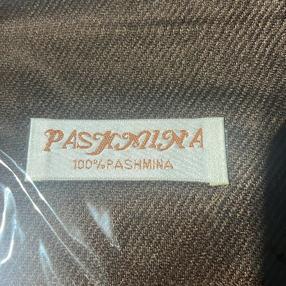 Brand New Brown Pashmina Scarf - Picture 3 of 3